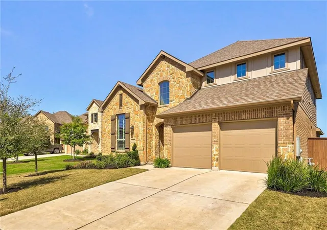 Photo 2 of Single family home for sale at 260 Norcia Loop, Liberty Hill, TX 78642 | MLS# 1160502 | Listing updated on 2026-09-16