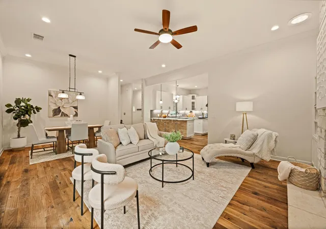 Photo 2 of Single family home for sale at 3907 Bailey Ln, Austin, TX 78756 | MLS# 6502819 | Listing updated on 2026-10-12