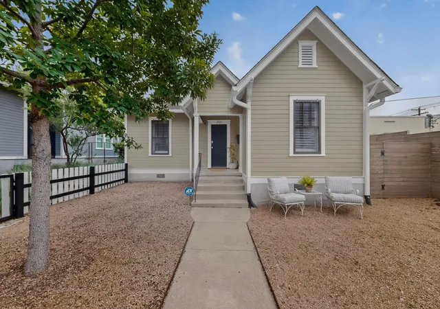 Photo 2 of Single family home for sale at 2905 Rio Grande St, Austin, TX 78705 | MLS# 2687598 | Listing updated on 2026-09-17