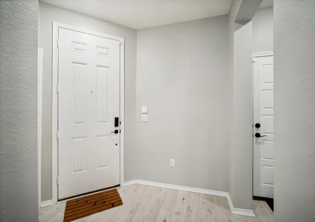 Listing Photo 4 - Condo for sale in building located at 7102 Summer Tanager Dr, Austin, TX 78744 - Unit #16