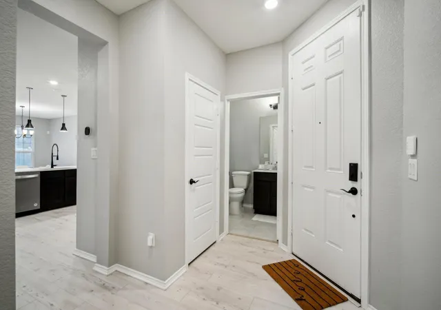 Listing Photo 5 - Condo for sale in building located at 7102 Summer Tanager Dr, Austin, TX 78744 - Unit #16