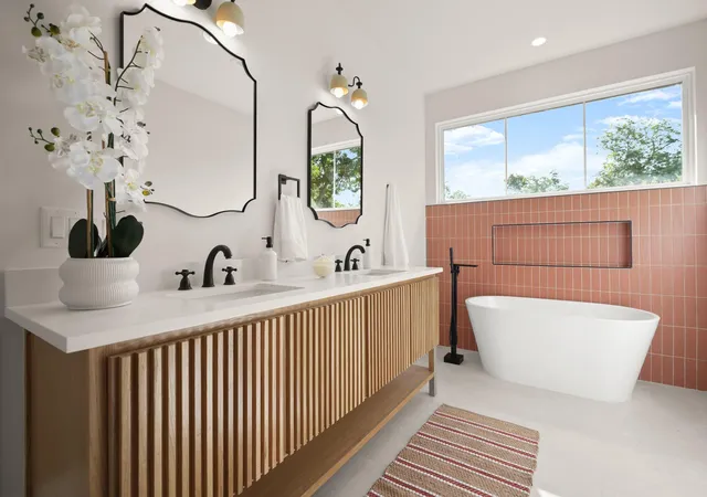Photo 4 of Sale Pending at 3103 Garwood St #1, Austin, TX 78702 | MLS# 1064970 | Listing updated on 2026-09-09