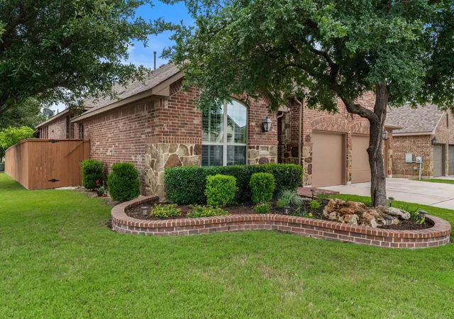 Photo 3 of Sale Pending at 3896 Skyview Way, Round Rock, TX 78681 | MLS# 4615648 | Listing updated on 2026-09-08