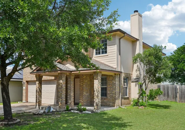 Photo 4 of Single family home for sale at 231 Altamont St, Hutto, TX 78634 | MLS# 2622371 | Listing updated on 2026-10-27