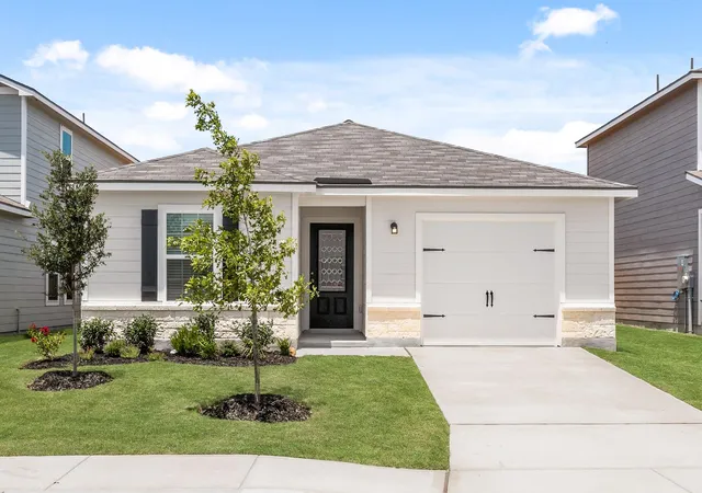 Photo 1 of Single family home for sale at 330 Low Pasture Trl, Maxwell, TX 78656 | MLS# 1341564 | Listing updated on 2026-09-08