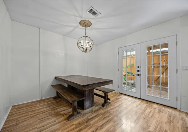 Listing Photo 5 - Condo for sale in building located at 1904 Rosetti Dr, Austin, TX 78752 - Unit #109