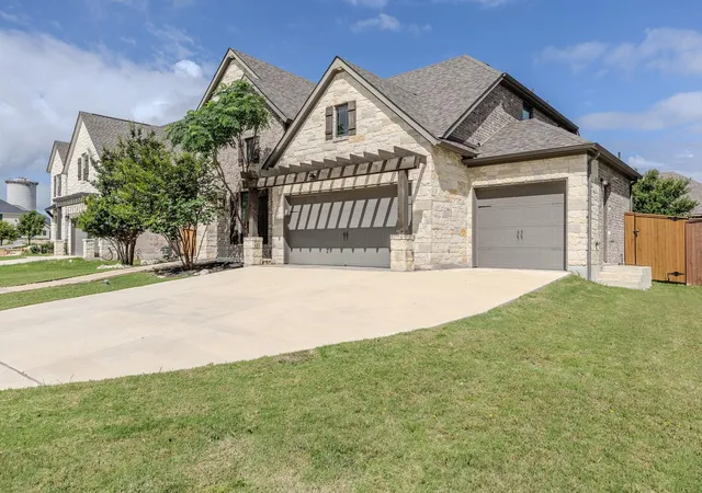 Photo 1 of Single family home for sale at 109 Leon Loop, Liberty Hill, TX 78642 | MLS# 8502031 | Listing updated on 2026-09-16