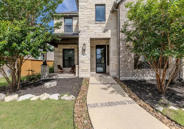 Photo 3 of Single family home for sale at 109 Leon Loop, Liberty Hill, TX 78642 | MLS# 8502031 | Listing updated on 2026-09-16