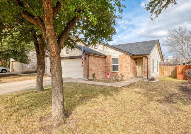 Photo 2 of Single family home for sale at 4302 Kings Cyn Dr, Taylor, TX 76574 | MLS# 7938430 | Listing updated on 2026-09-17