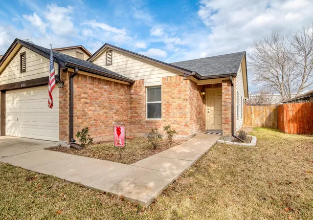 Photo 3 of Single family home for sale at 4302 Kings Cyn Dr, Taylor, TX 76574 | MLS# 7938430 | Listing updated on 2026-09-17