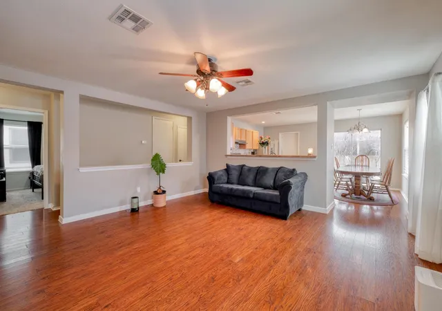 Photo 4 of Single family home for sale at 4302 Kings Cyn Dr, Taylor, TX 76574 | MLS# 7938430 | Listing updated on 2026-09-17