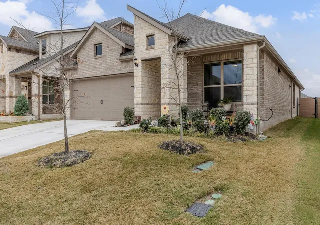 Photo 2 of Single family home for sale at 116 Raleigh Dr, Georgetown, TX 78633 | MLS# 4340022 | Listing updated on 2026-09-08