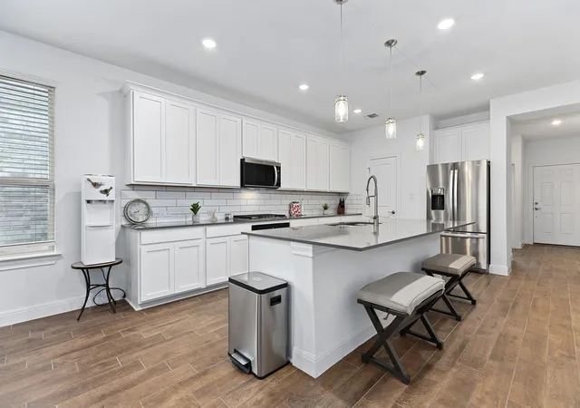 Photo 3 of Single family home for sale at 116 Raleigh Dr, Georgetown, TX 78633 | MLS# 4340022 | Listing updated on 2026-09-08