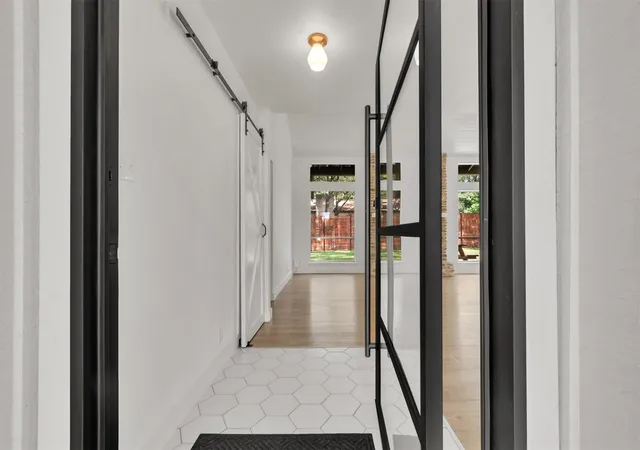 Photo 4 of Single family home for sale at 3808 Oak Crk Dr, Austin, TX 78727 | MLS# 9662585 | Listing updated on 2026-09-16