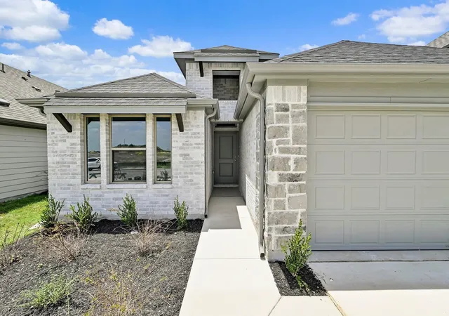 Photo 3 of Single family home for sale at 204 Melrose St, Hutto, TX 78634 | MLS# 3179922 | Listing updated on 2026-09-16
