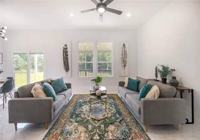 Photo 4 of Sale Pending at 137 Lakeside Dr, Bastrop, TX 78602 | MLS# 6934991 | Listing updated on 2026-09-30