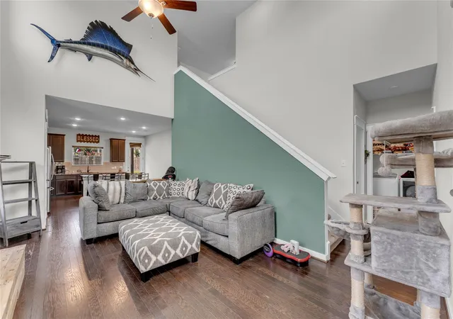Photo 4 of Single family home for sale at 8002 Autumn Moor Bnd, Lago Vista, TX 78645 | MLS# 9898565 | Listing updated on 2026-09-24