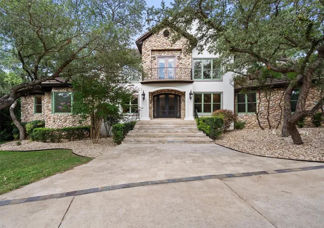 Photo 1 of Sale Pending at 106 Sendera Bonita, Lakeway, TX 78734 | MLS# 4305105 | Listing updated on 2026-09-16