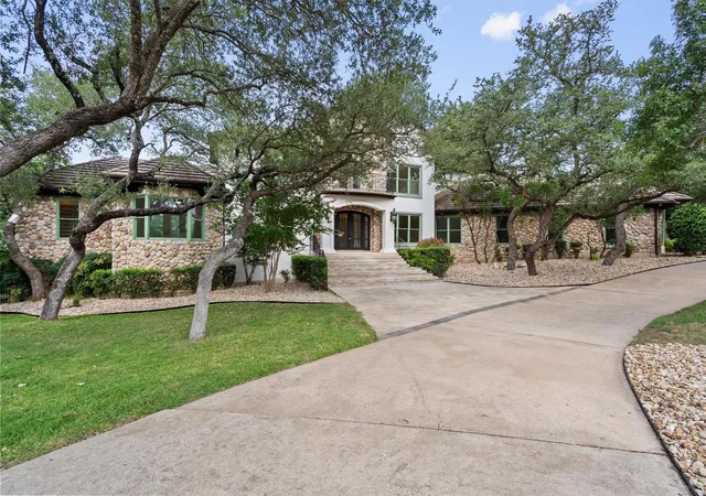 Photo 2 of Sale Pending at 106 Sendera Bonita, Lakeway, TX 78734 | MLS# 4305105 | Listing updated on 2026-09-16