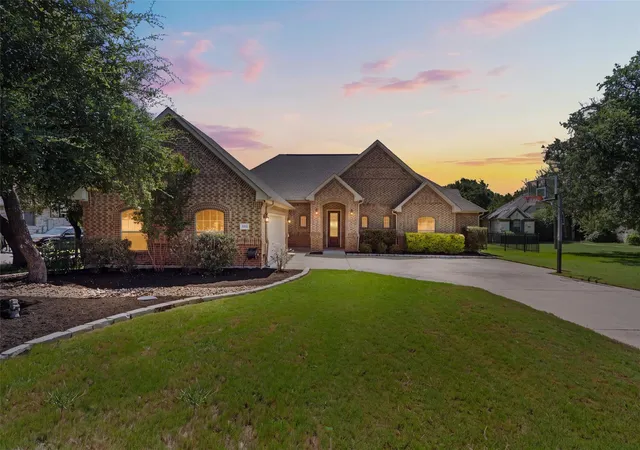 Photo 3 of Single family home for sale at 205 Quarry Lake Est, Liberty Hill, TX 78642 | MLS# 9611742 | Listing updated on 2026-09-09