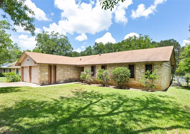 Photo 1 of Single family home for sale at 2612 Choctaw Trl, Austin, TX 78745 | MLS# 1279469 | Listing updated on 2026-09-22