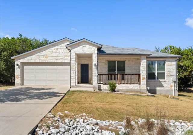 Photo 1 of Single family home for sale at 20004 Lee Ln, Lago Vista, TX 78645 | MLS# 4541248 | Listing updated on 2026-09-16