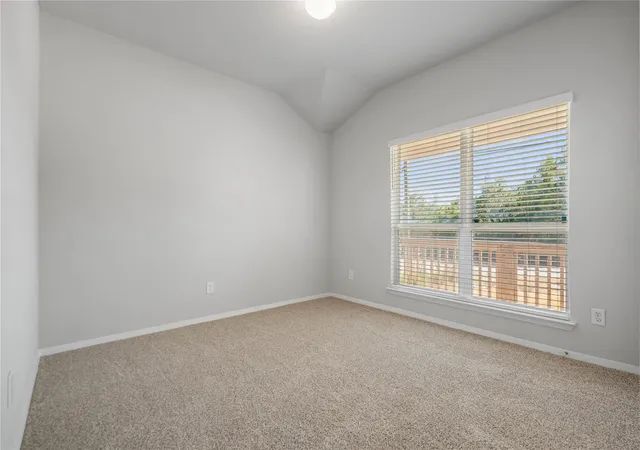 Photo 3 of Single family home for sale at 20004 Lee Ln, Lago Vista, TX 78645 | MLS# 4541248 | Listing updated on 2026-09-16