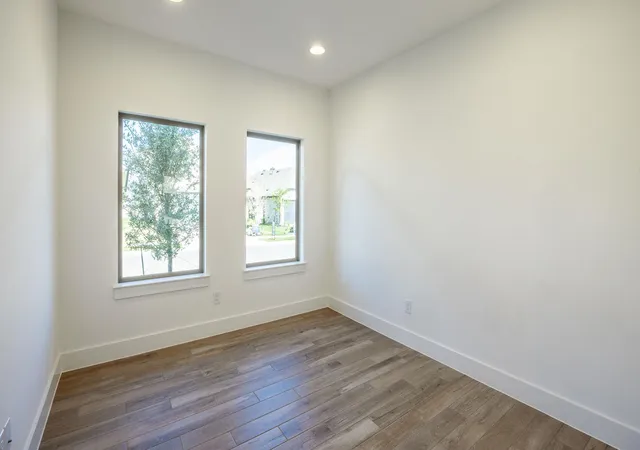 Photo 3 of Single family home for sale at 701 High Summit Dr, Georgetown, TX 78628 | MLS# 4408792 | Listing updated on 2026-09-17