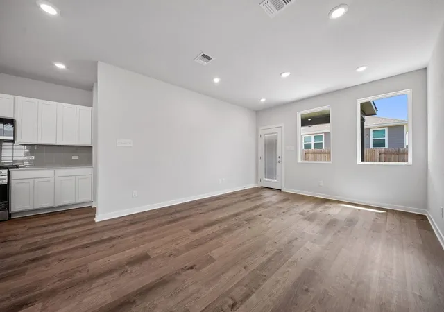 Photo 4 of Single family home for sale at 10607 Trifecta Way, Buda, TX 78610 | MLS# 1361669 | Listing updated on 2026-10-01
