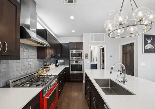 Photo 3 of Condo for sale at 1142 Lost Crk Blvd #12, Austin, TX 78746 | MLS# 5153059 | Listing updated on 2026-09-08