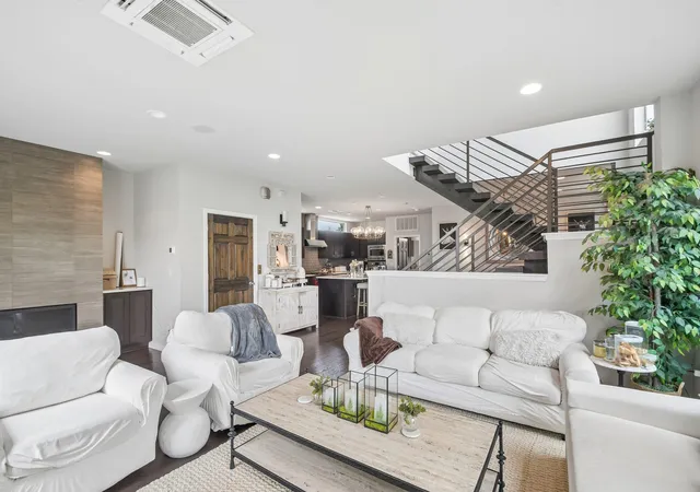 Photo 4 of Condo for sale at 1142 Lost Crk Blvd #12, Austin, TX 78746 | MLS# 5153059 | Listing updated on 2026-09-08