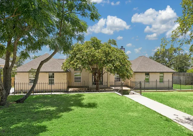 Photo 1 of Single family home for sale at 321 Quarry Springs Dr, San Marcos, TX 78666 | MLS# 5863263 | Listing updated on 2026-09-17
