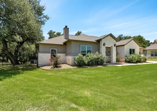 Photo 3 of Single family home for sale at 213 Lost Prairie Trl, Liberty Hill, TX 78642 | MLS# 1308911 | Listing updated on 2026-10-08