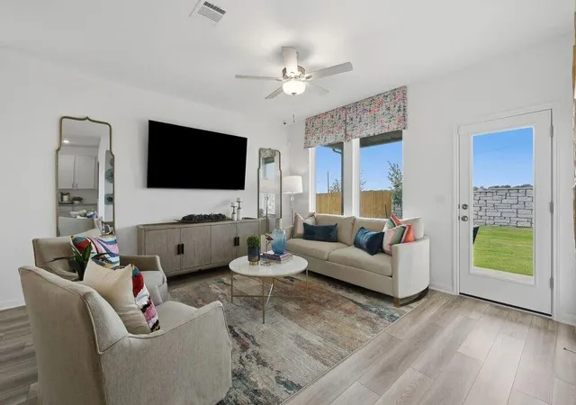 Photo 3 of Single family home for sale at 5901 Taunte Dr, Del Valle, TX 78617 | MLS# 5449329 | Listing updated on 2026-09-16