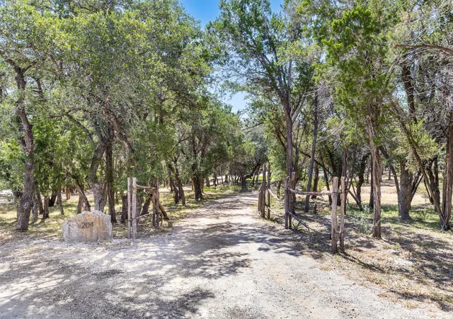 Photo 2 of Single family home for sale at 204 Deer Creek Cir, Dripping Springs, TX 78620 | MLS# 9020773 | Listing updated on 2026-09-08