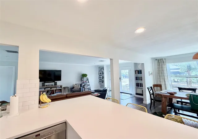 Photo 3 of Single family home for sale at 435 Brady Ln, Austin, TX 78746 | MLS# 9875973 | Listing updated on 2026-09-30