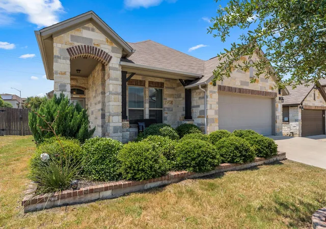 Photo 3 of Single family home for sale at 1924 Goldilocks Ln, Manchaca, TX 78652 | MLS# 1929356 | Listing updated on 2026-09-16