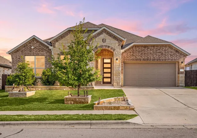 Photo 1 of Single family home for sale at 1633 Weavers Bnd, Georgetown, TX 78628 | MLS# 8159490 | Listing updated on 2026-09-18