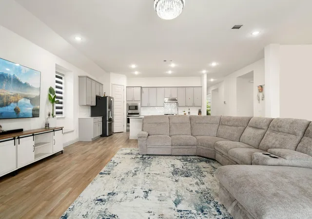 Photo 2 of Single family home for sale at 1633 Weavers Bnd, Georgetown, TX 78628 | MLS# 8159490 | Listing updated on 2026-09-18