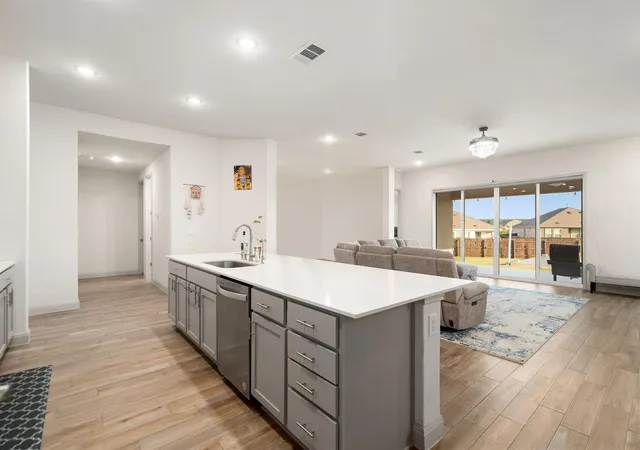 Photo 3 of Single family home for sale at 1633 Weavers Bnd, Georgetown, TX 78628 | MLS# 8159490 | Listing updated on 2026-09-18
