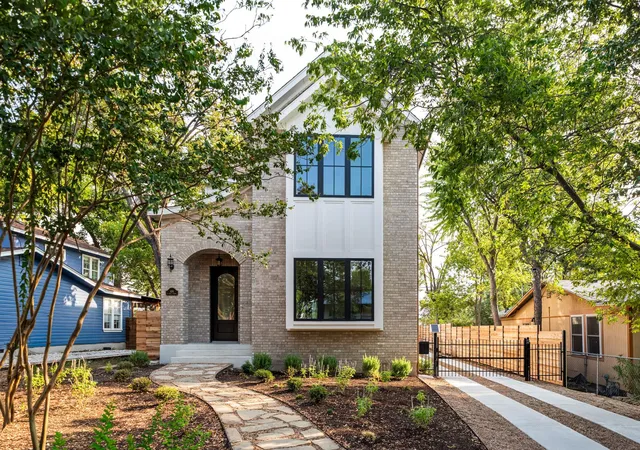 Photo 2 of Single family home for sale at 404 W 55th 1/2 St, Austin, TX 78751 | MLS# 6419793 | Listing updated on 2026-09-22