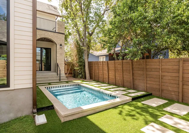 Photo 1 of Single family home for sale at 404 W 55th 1/2 St, Austin, TX 78751 | MLS# 6419793 | Listing updated on 2026-09-22
