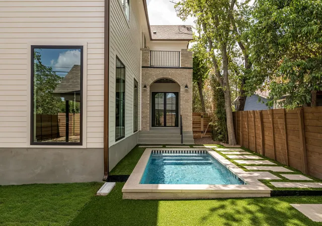 Photo 3 of Single family home for sale at 404 W 55th 1/2 St, Austin, TX 78751 | MLS# 6419793 | Listing updated on 2026-09-22