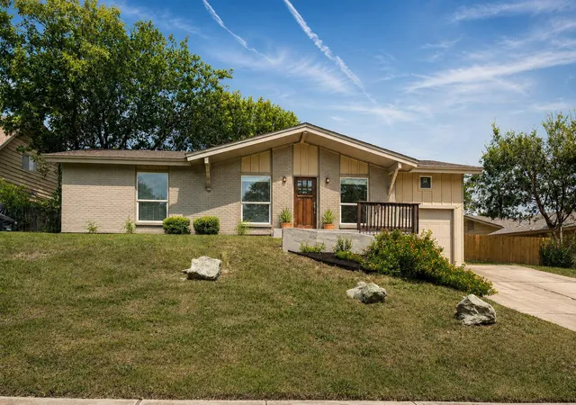 Photo 1 of Single family home for sale at 2507 Glen Springs Way, Austin, TX 78741 | MLS# 5397672 | Listing updated on 2026-09-08