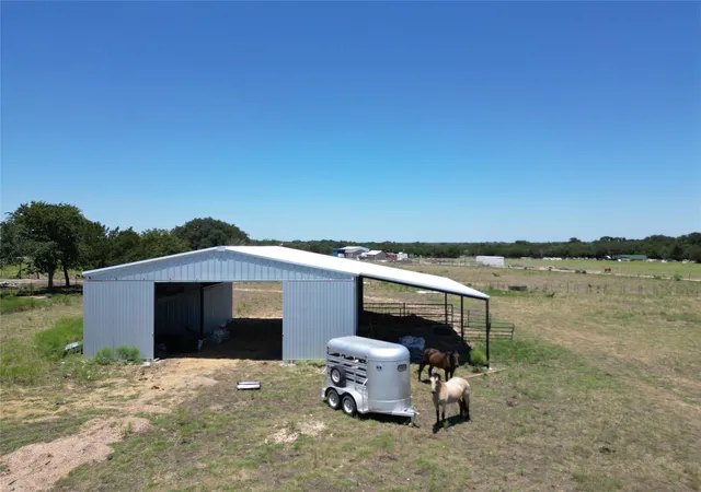 Photo 2 of Manufactured home for sale at 640 County Road 226, Florence, TX 76527 | MLS# 6703409 | Listing updated on 2026-09-09