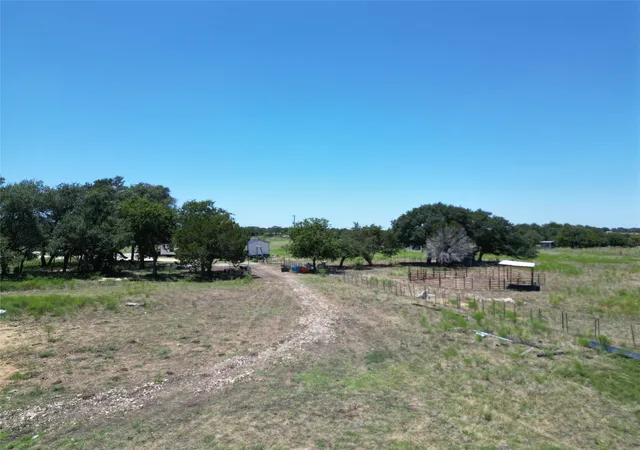 Photo 4 of Manufactured home for sale at 640 County Road 226, Florence, TX 76527 | MLS# 6703409 | Listing updated on 2026-09-09
