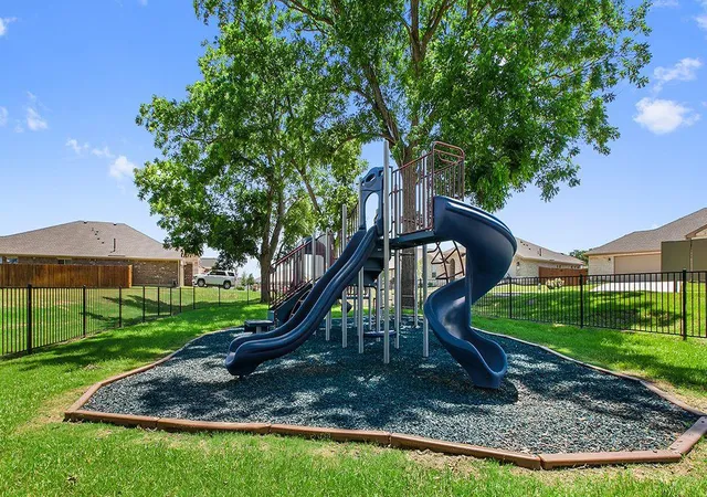Photo 2 of Single family home for sale at 106 Crooked Trl, Bastrop, TX 78602 | MLS# 6964471 | Listing updated on 2026-09-08