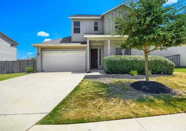 Photo 1 of Sale Pending at 5717 Gerard Dr, Austin, TX 78744 | MLS# 2270129 | Listing updated on 2026-09-17