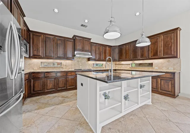 Photo 3 of Single family home for sale at 16313 Rockies Run Smt, Austin, TX 78738 | MLS# 9198073 | Listing updated on 2026-09-08