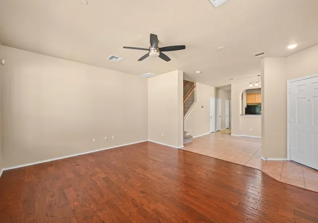 Photo 4 of Condo for sale at 9201 Brodie Ln #502, Austin, TX 78748 | MLS# 1827376 | Listing updated on 2026-09-17